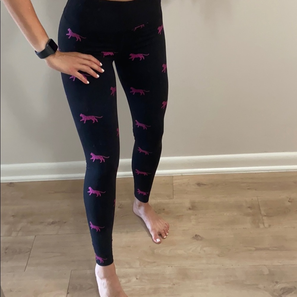 Noli Yoga Tiger Foil High Rose Legging - Like New